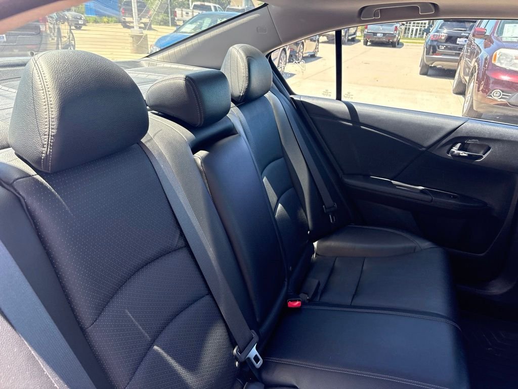 Used 2014 Gray Honda EX-L image 34