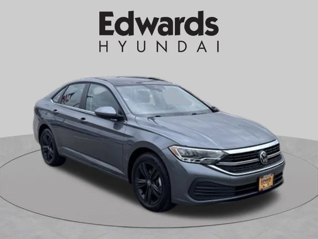 Used 2024 Gray Volkswagen 1.5T SE image 3