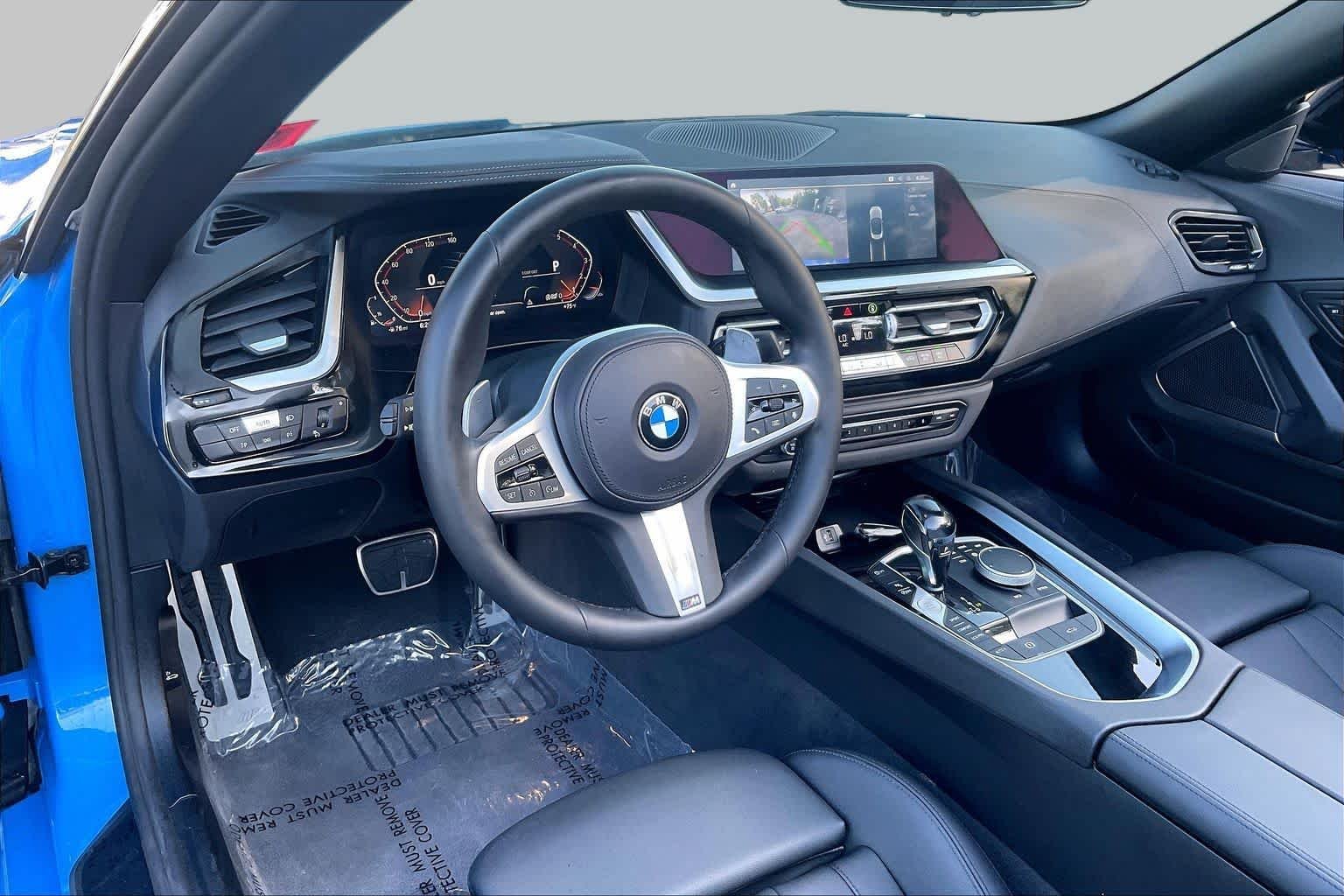Used 2022 Misano Blue Metallic BMW sDrive30i image 16