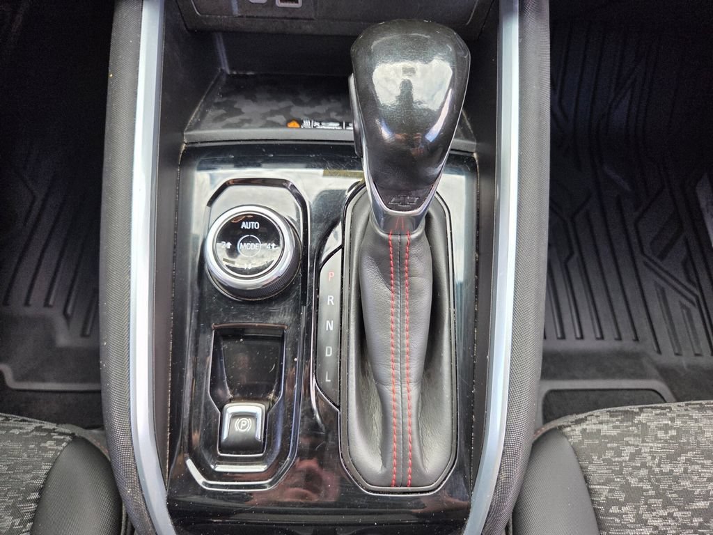 Used 2023 Sand Dune Metallic Chevrolet Z71 image 24