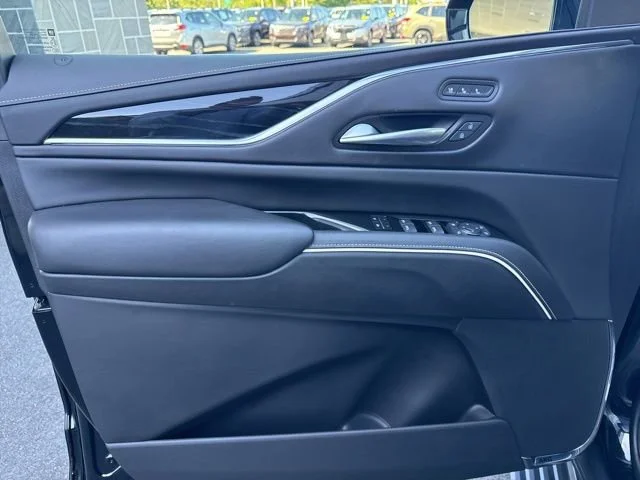 2024 Cadillac Escalade V-Series - Photo 12