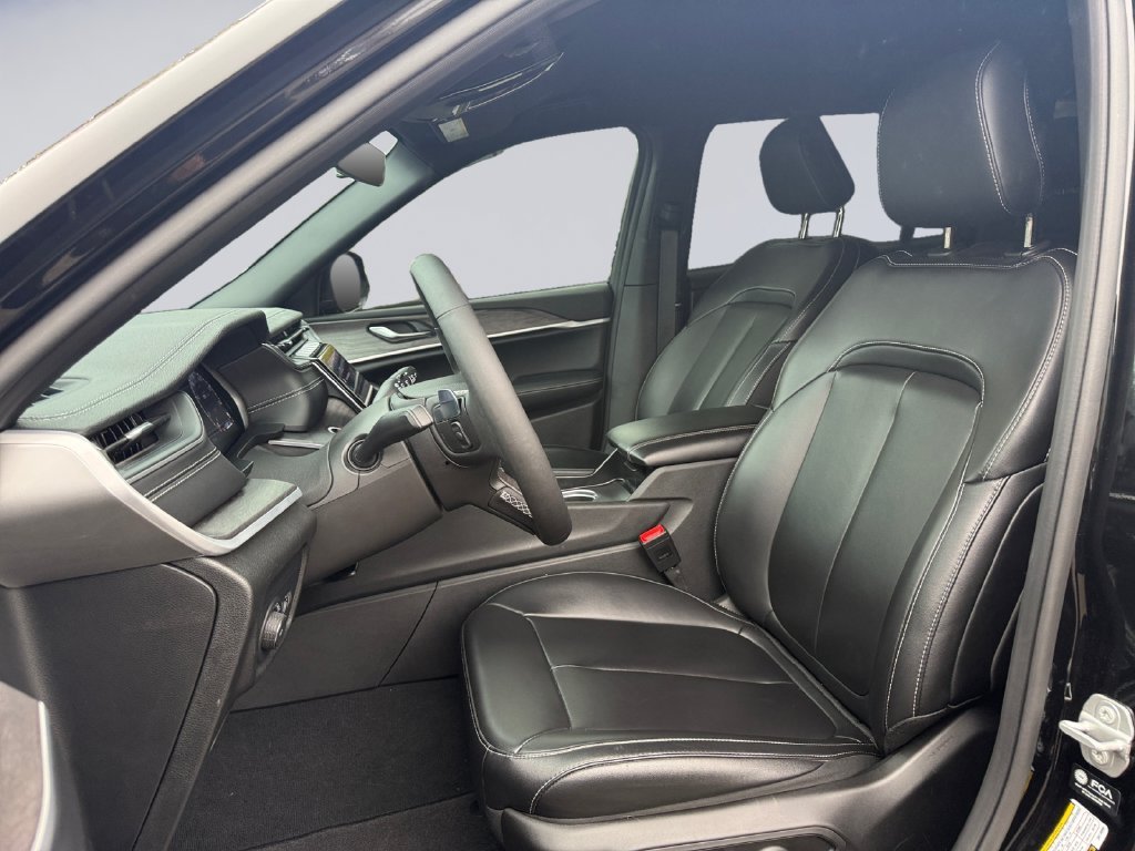 Used 2025 Black Jeep Limited image 11