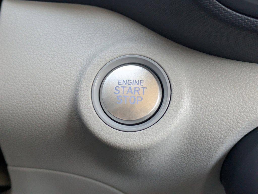 New 2026 White Hyundai SEL w/Two-Tone Roof image 31