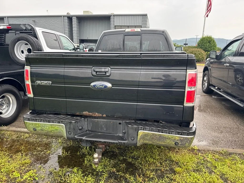 Used 2013 Tuxedo Black Metallic Ford Lariat image 17