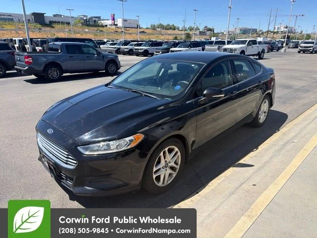 Used 2016 Black Ford SE image 3