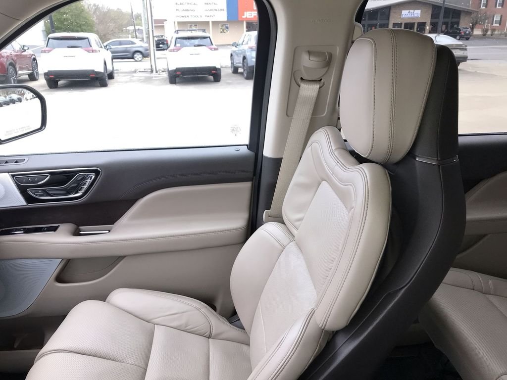Used 2024 Blue Lincoln Reserve image 25