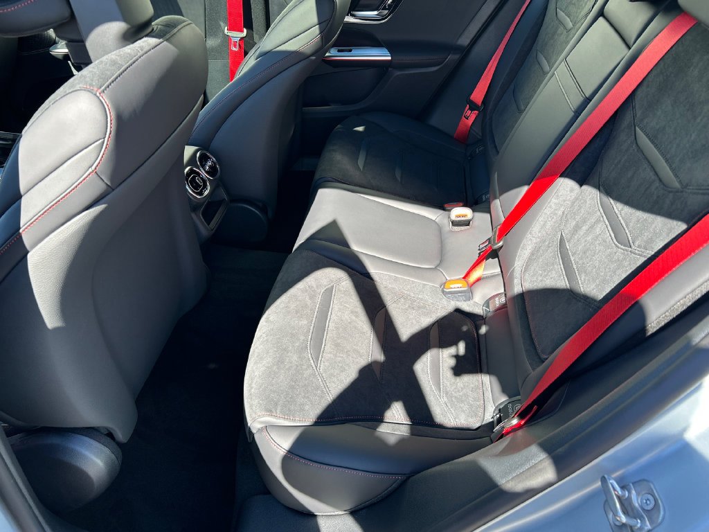 New 2027 MANUFAKTUR Cirrus Silver Magno Mercedes-Benz AMG® GLC 53 4MATIC+ Coupe image 25