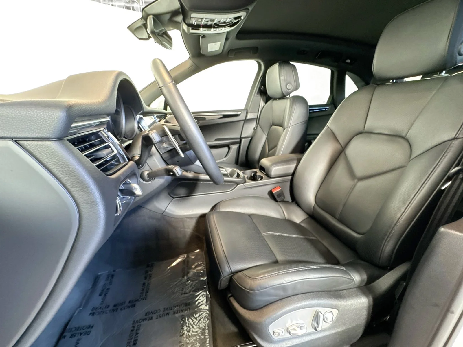Used 2025 White Porsche  image 5