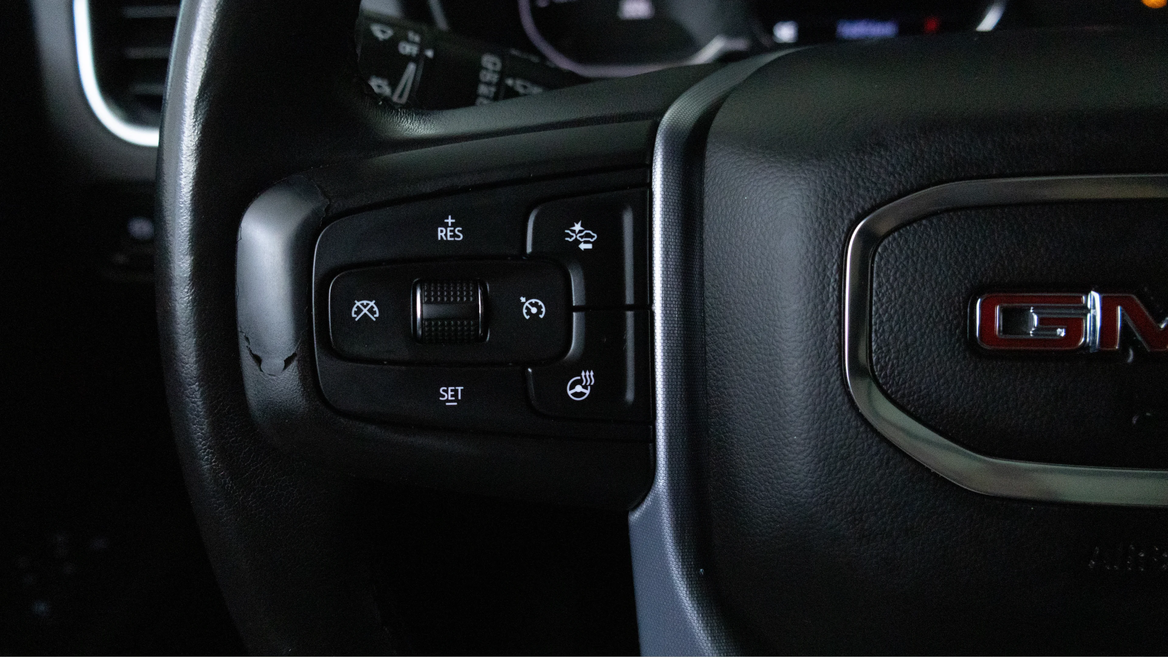Used 2021 Onyx Black GMC SLT image 19