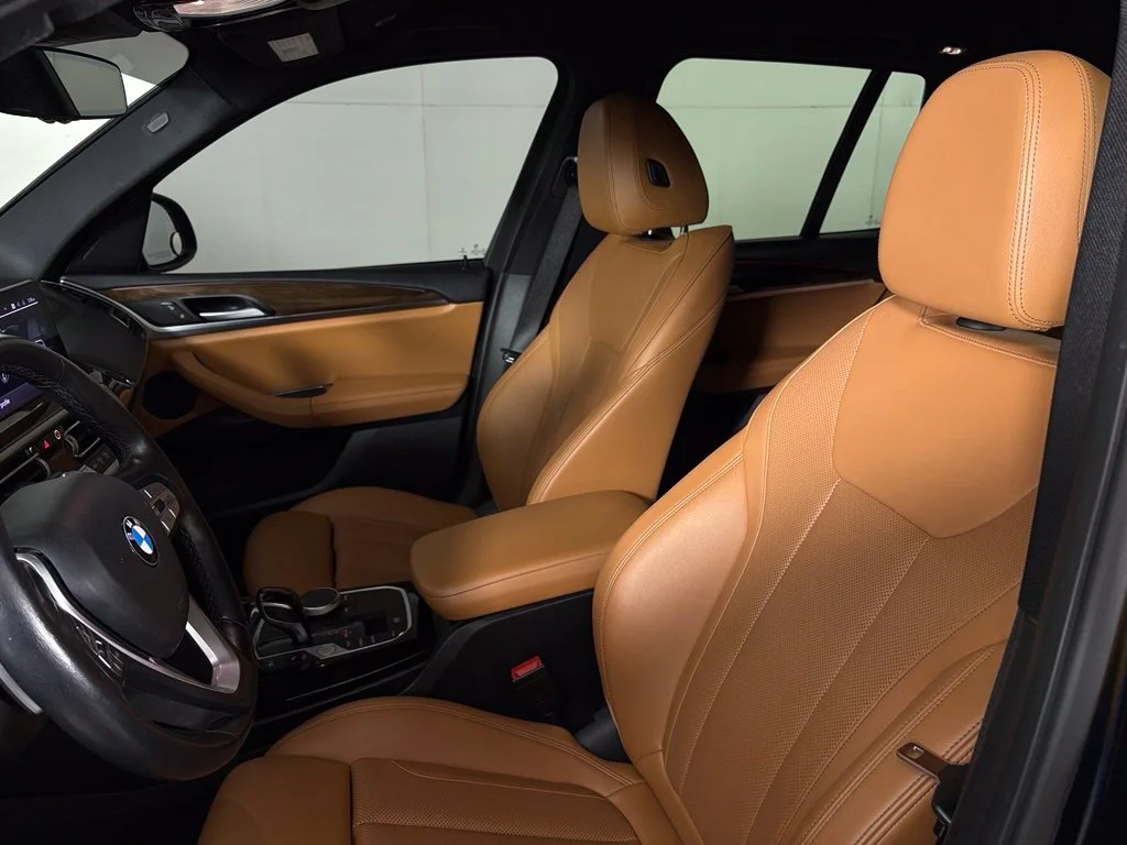 Used 2022 Black BMW sDrive30i image 17