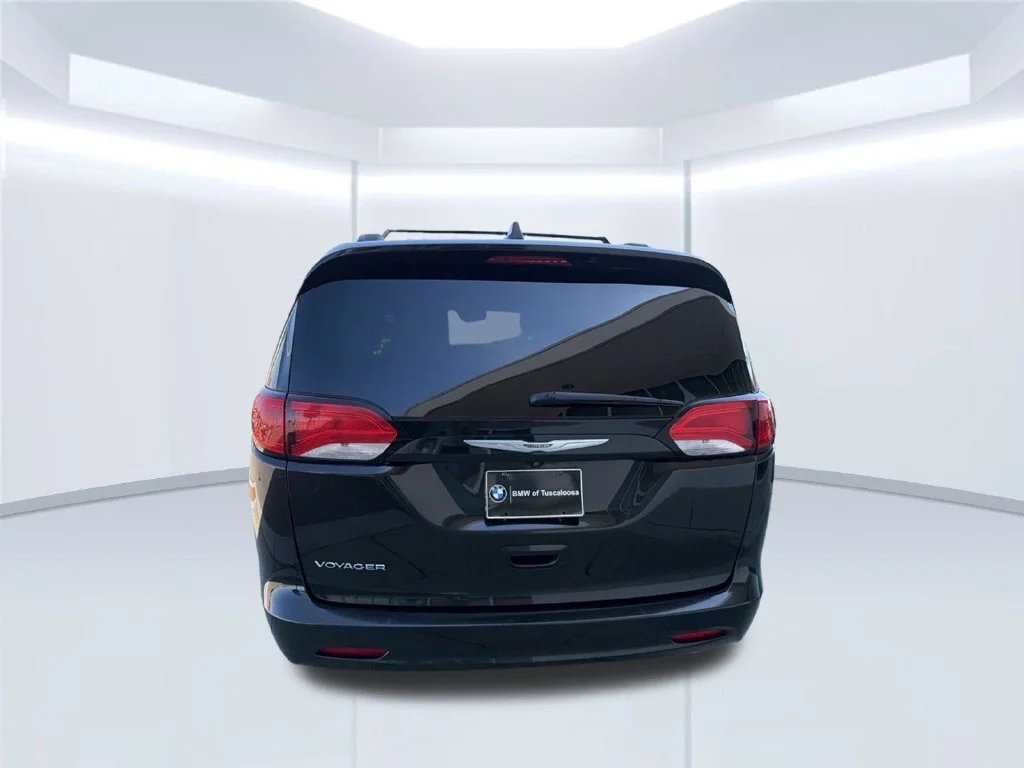 Used 2021 Black Chrysler LXI image 6