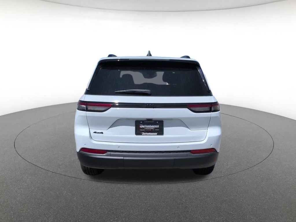 New 2026 White Jeep Altitude image 8