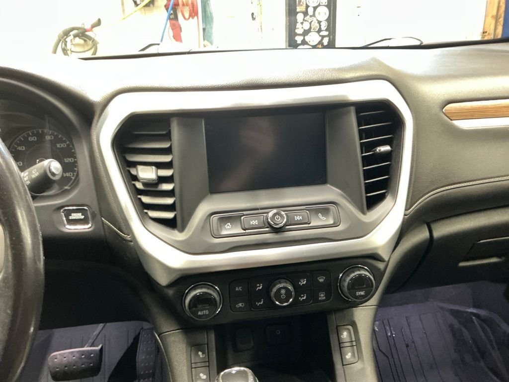 Used 2018 Blue GMC SLE-2 image 18