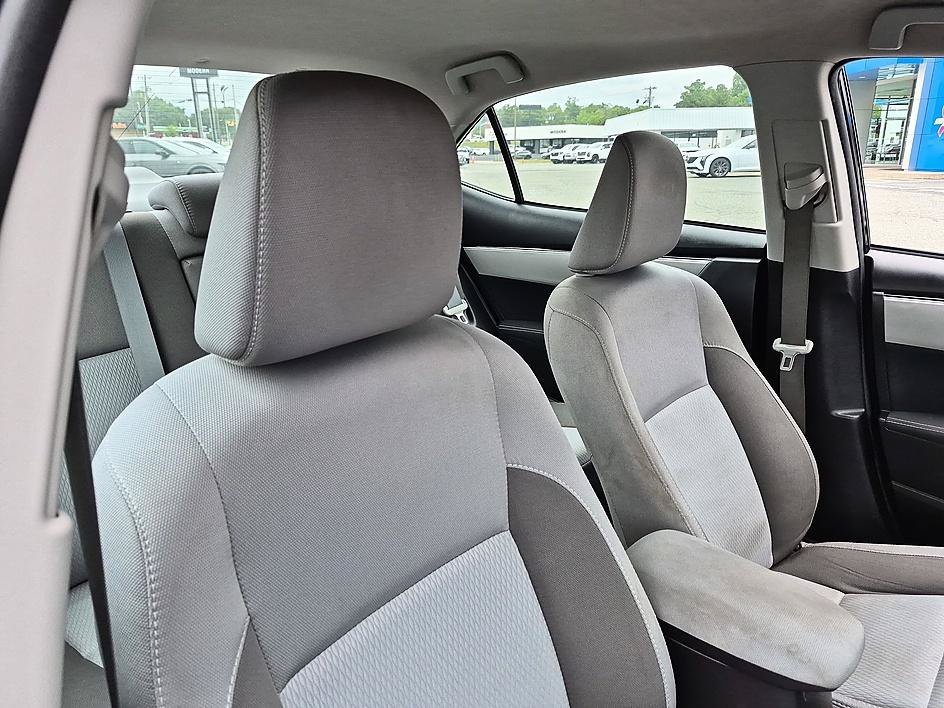 Used 2018  Toyota L image 32