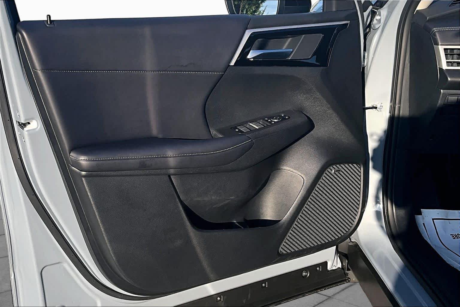 Used 2026 Moonstone Gray Metallic/Black Roof Mitsubishi Trail Edition image 22