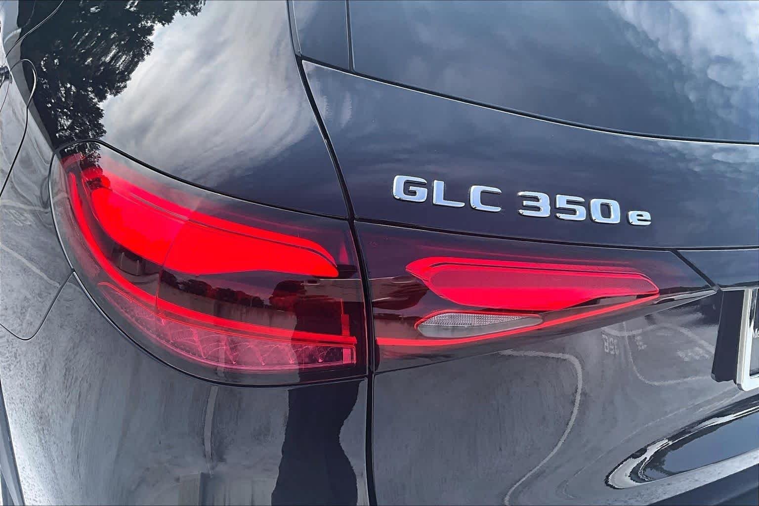 Used 2025 Obsidian Black Metallic Mercedes-Benz GLC 350e image 29