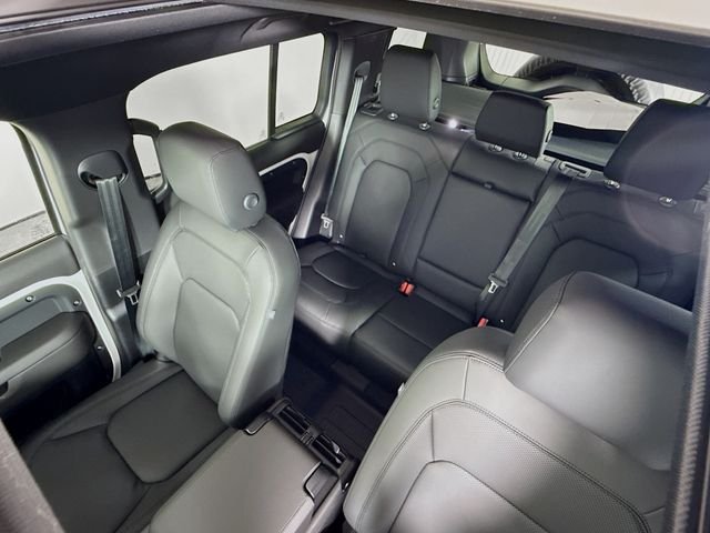 New 2026 Fuji White Land Rover X-Dynamic SE image 14