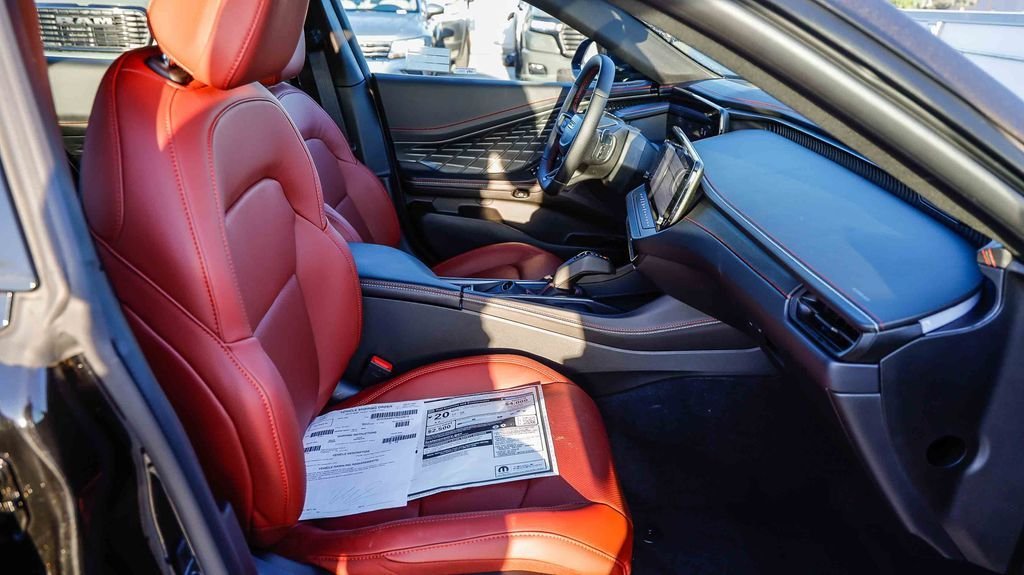 New 2026 Diamond Black Dodge R/T Plus image 20