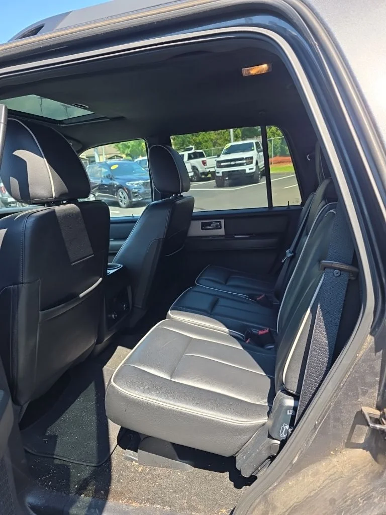 Used 2017 Magnetic Ford XLT image 7