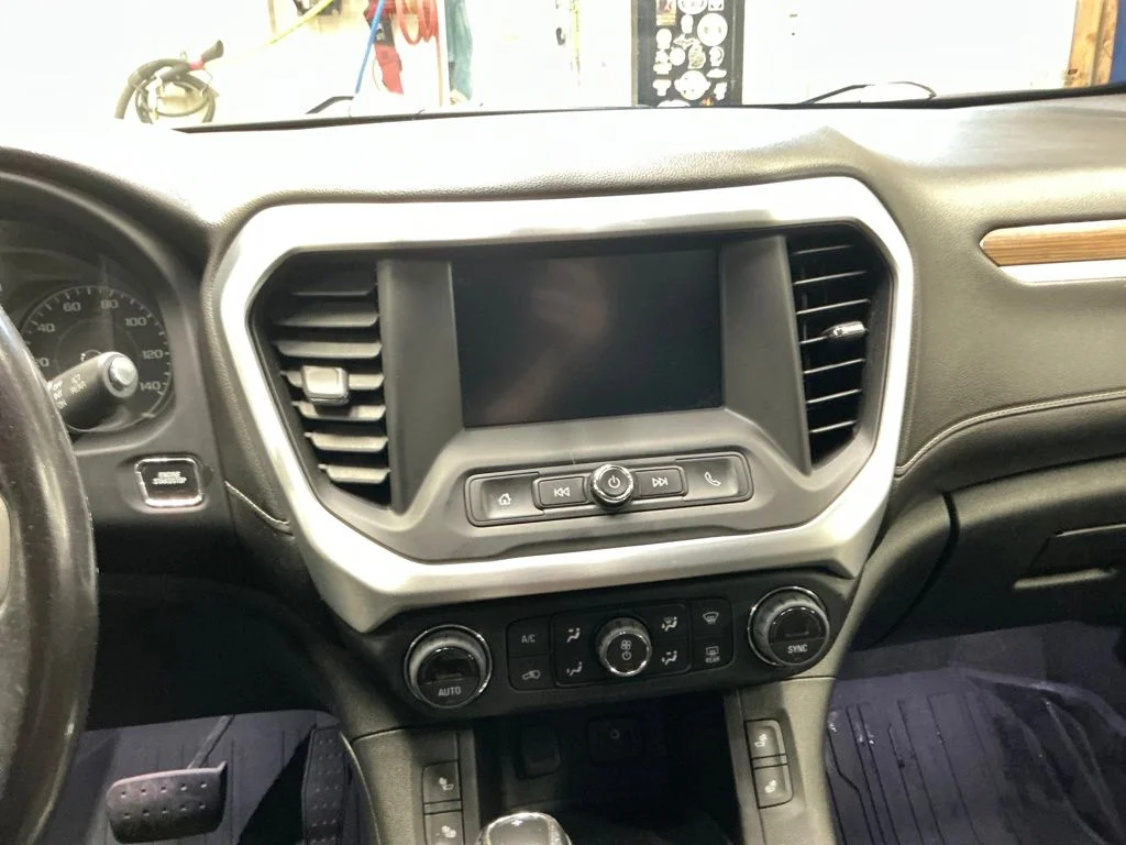 Used 2018 Blue GMC SLE-2 image 18
