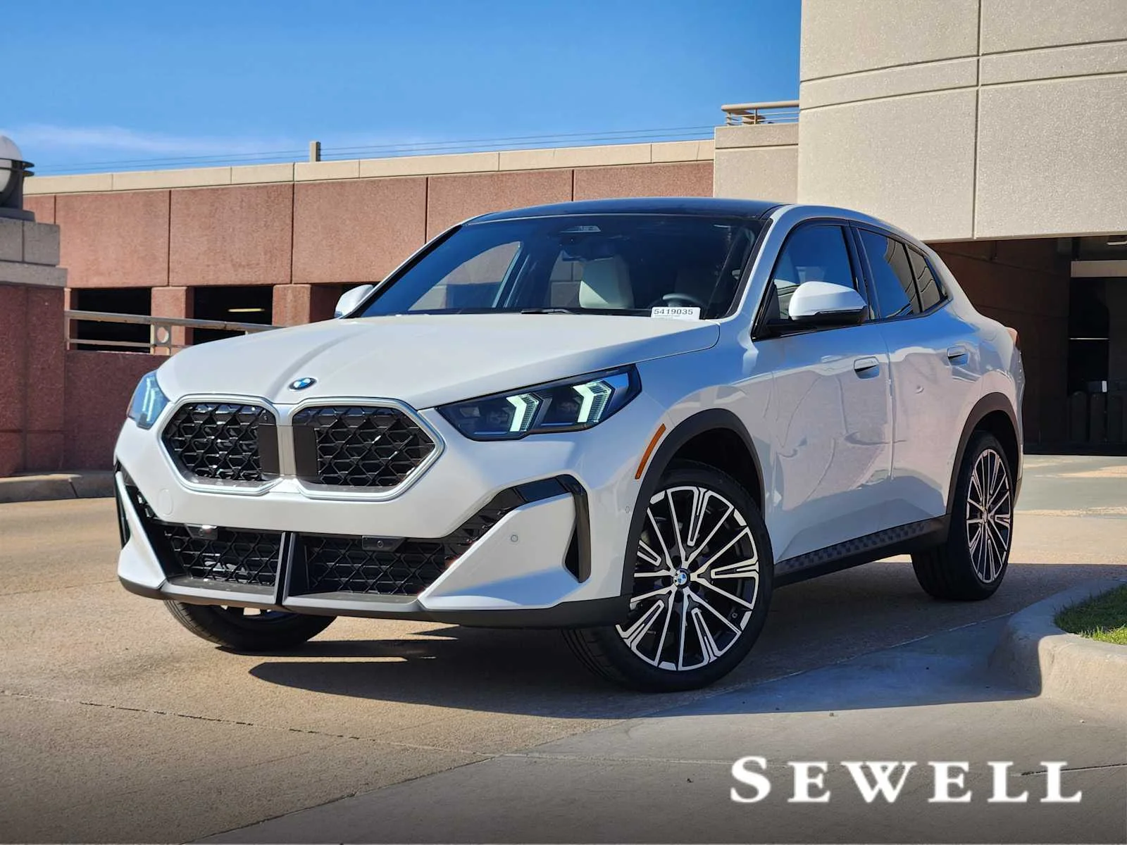 2026 BMW X2 xDrive28i's photo