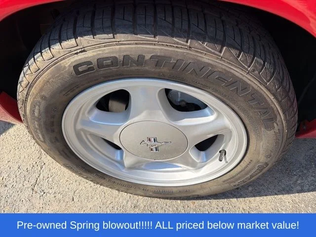 Used 1993 Red Ford LX image 24