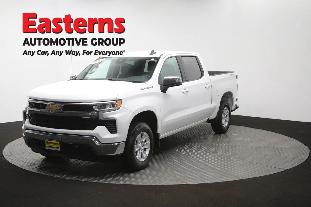 Used 2025 White Chevrolet LT image 56