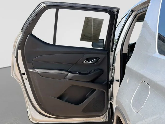 Used 2020 Silver Chevrolet 3LT image 12