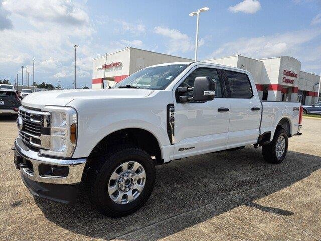 Used 2024 Oxford White Ford XLT image 9