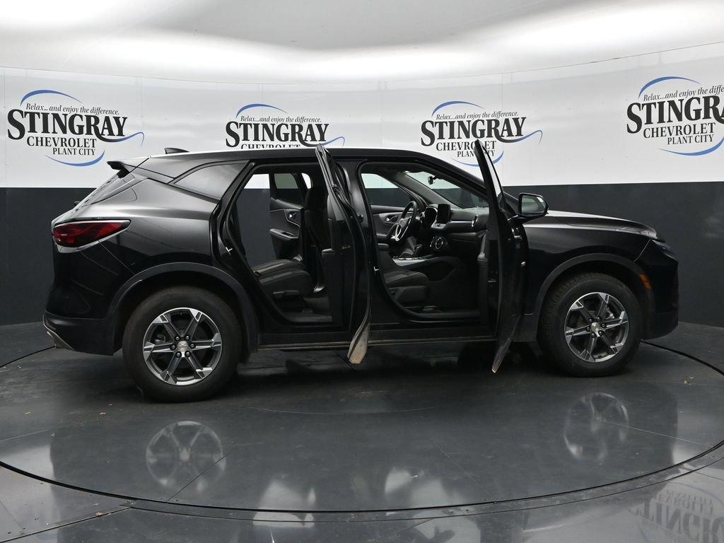 Used 2025 Black Chevrolet 2LT image 36
