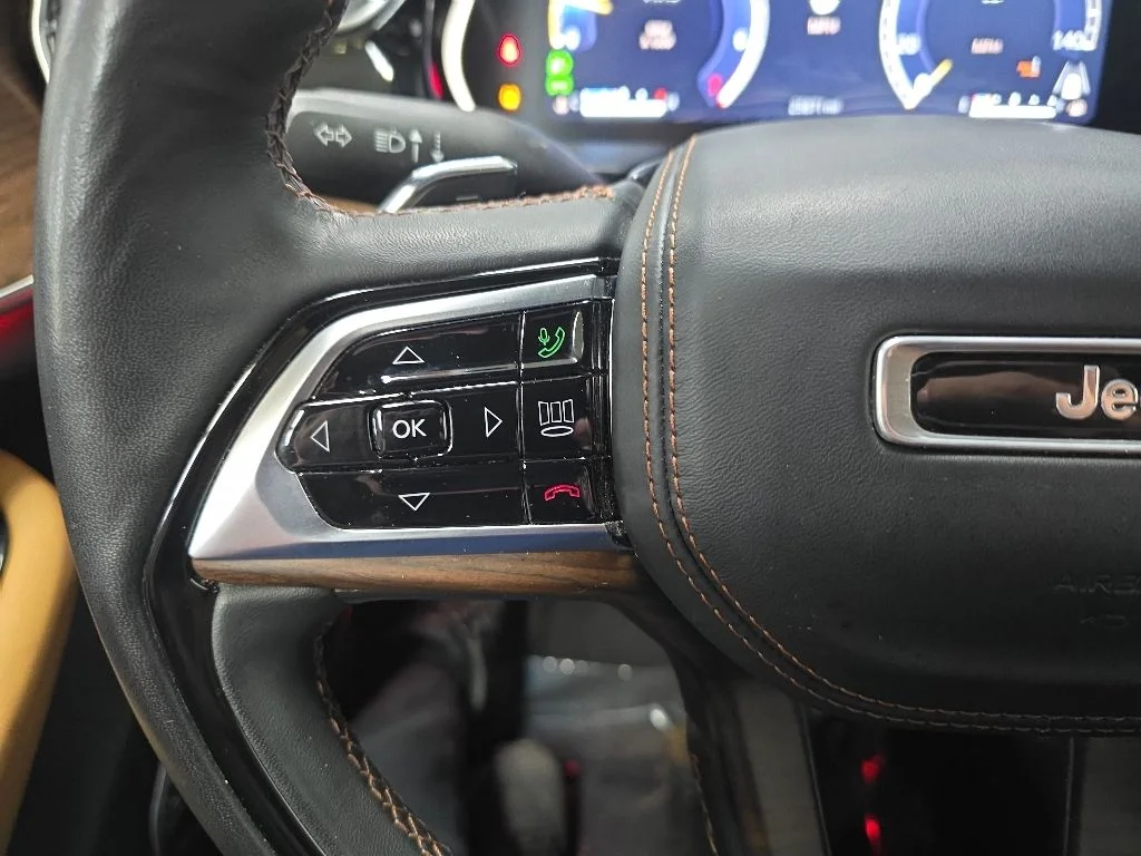 Used 2023 Black Jeep Summit image 20
