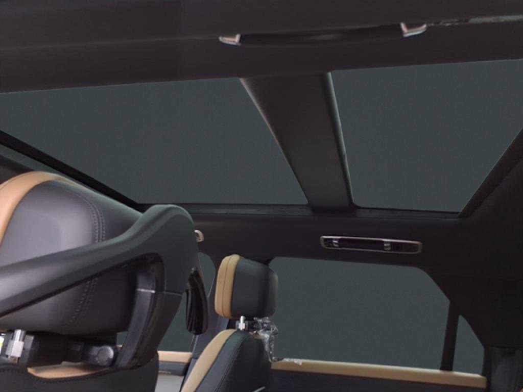 New 2026 Varesine Blue LAND ROVER Dynamic SE image 5