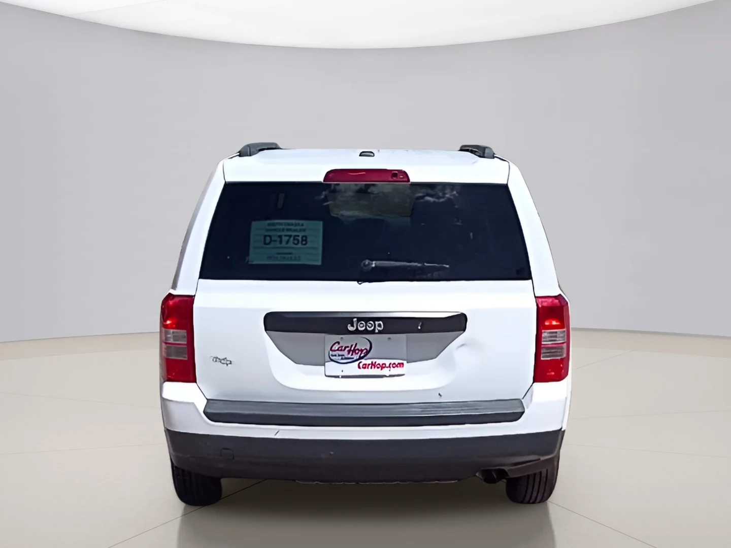 Used 2016 White Jeep SPORT SUV image 4