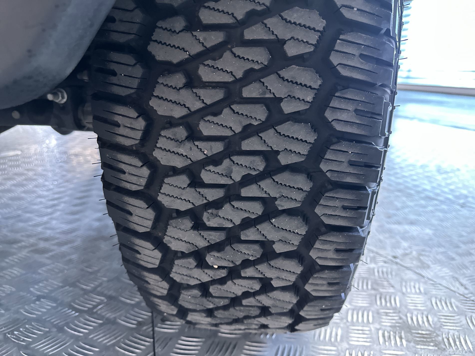 Used 2019 Black Clearcoat Jeep Sport S image 25