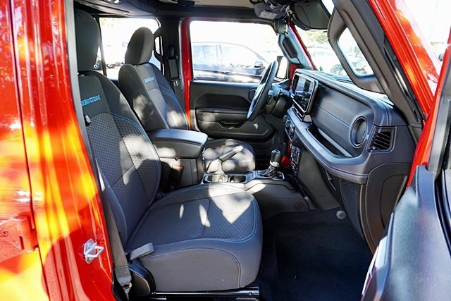 Used 2025 Red Jeep Rubicon 4xe image 17