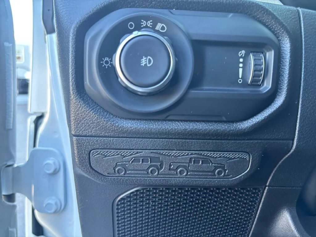 Used 2026 White Jeep Sport image 38