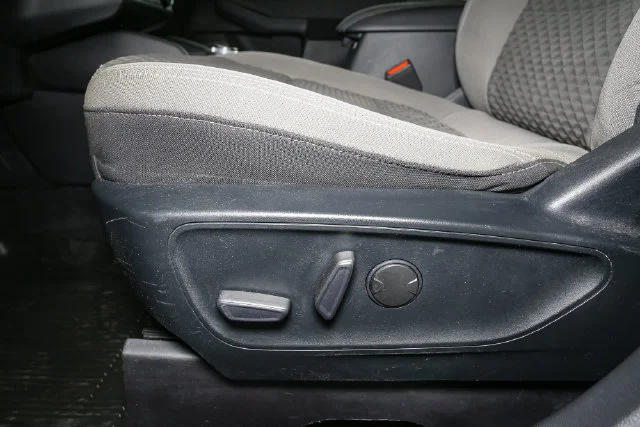 Used 2020 White Ford SE image 33