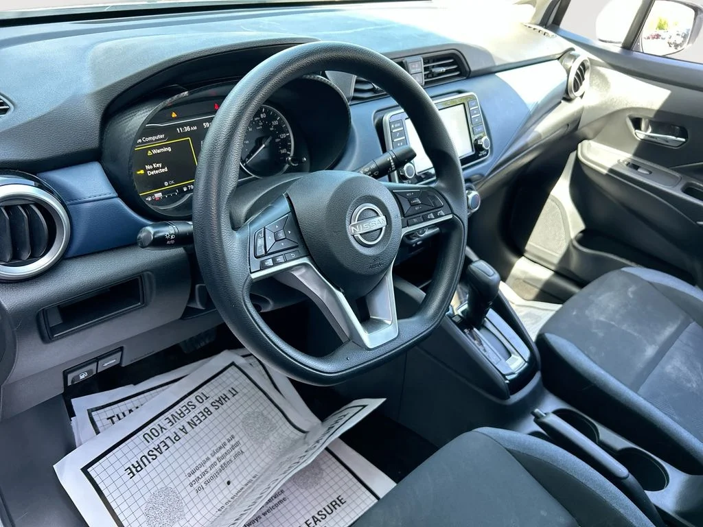 Used 2025 Silver Nissan 1.6 SV image 14