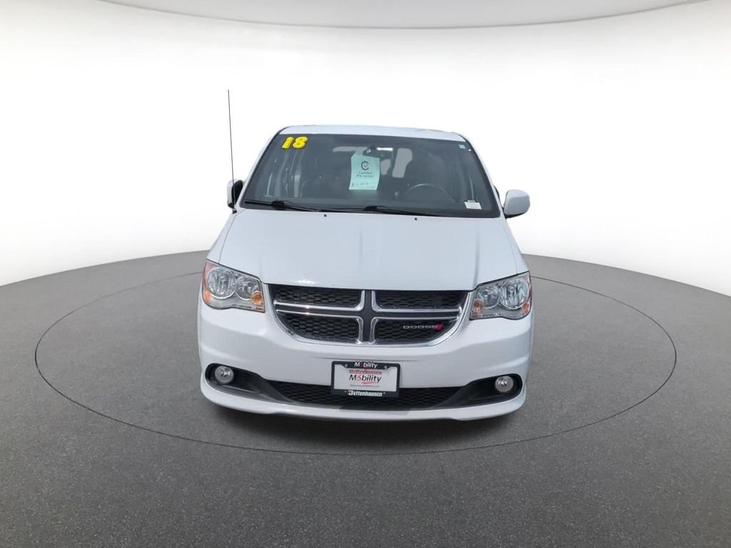 Used 2018 White Dodge SXT image 13