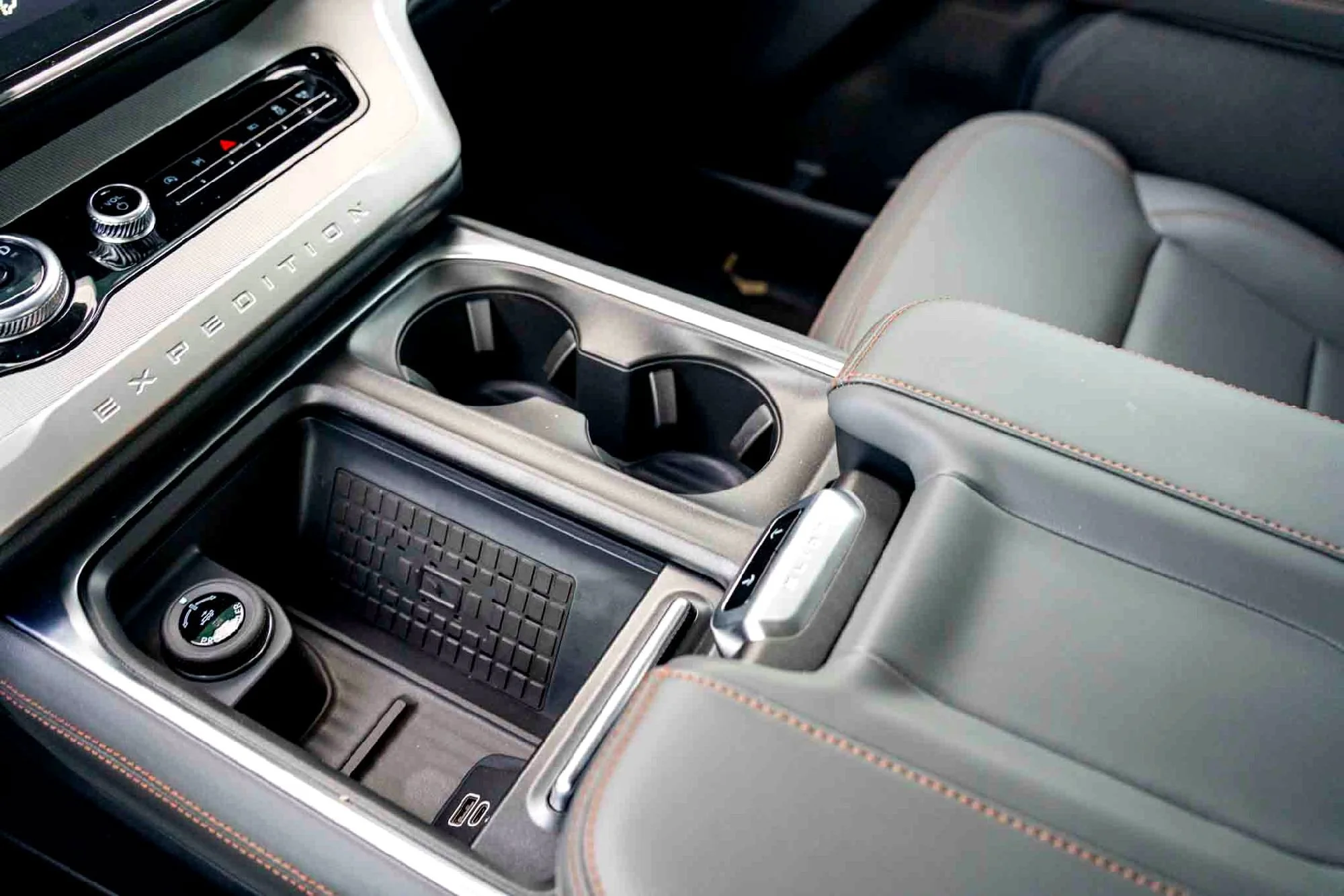 2025 Ford Expedition Active - Photo 17