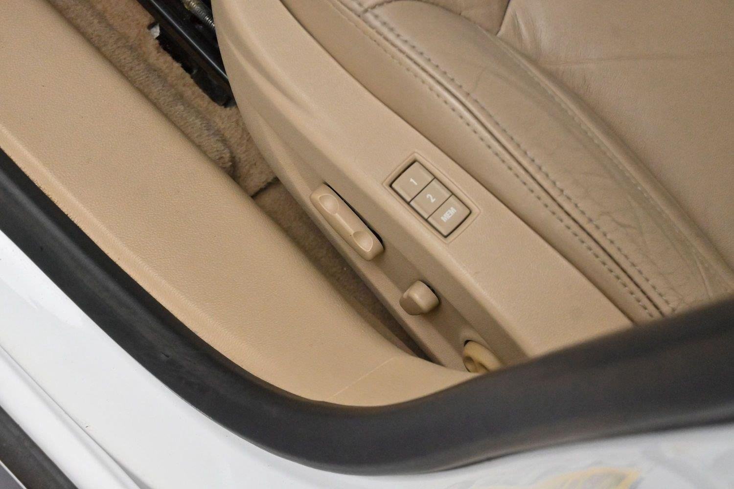 Used 2013 Summit White Buick Leather image 13