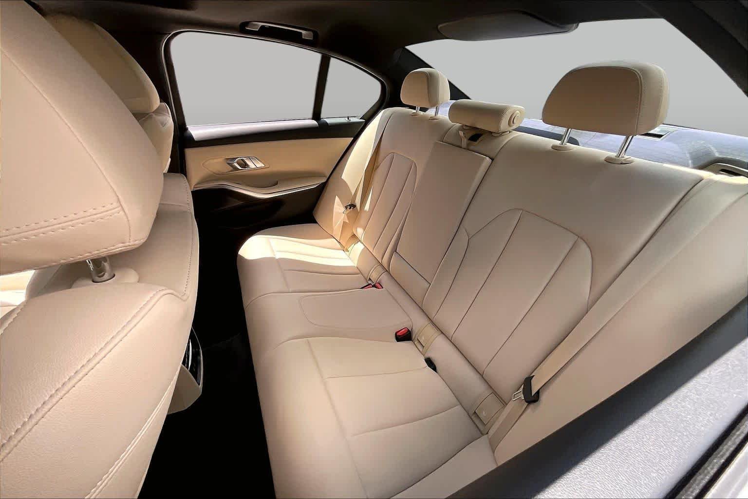 Used 2019 Glacier Silver Metallic BMW 330i image 20