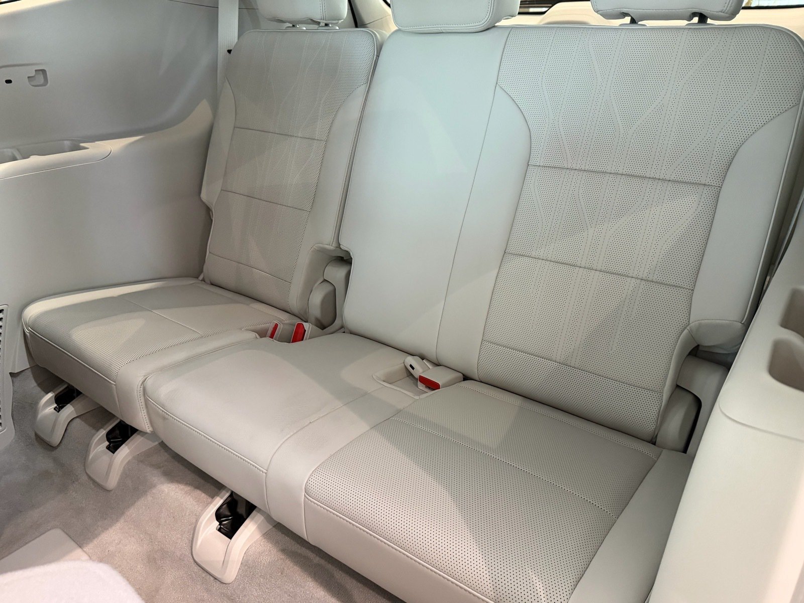 2026 Buick Enclave Avenir - Photo 16