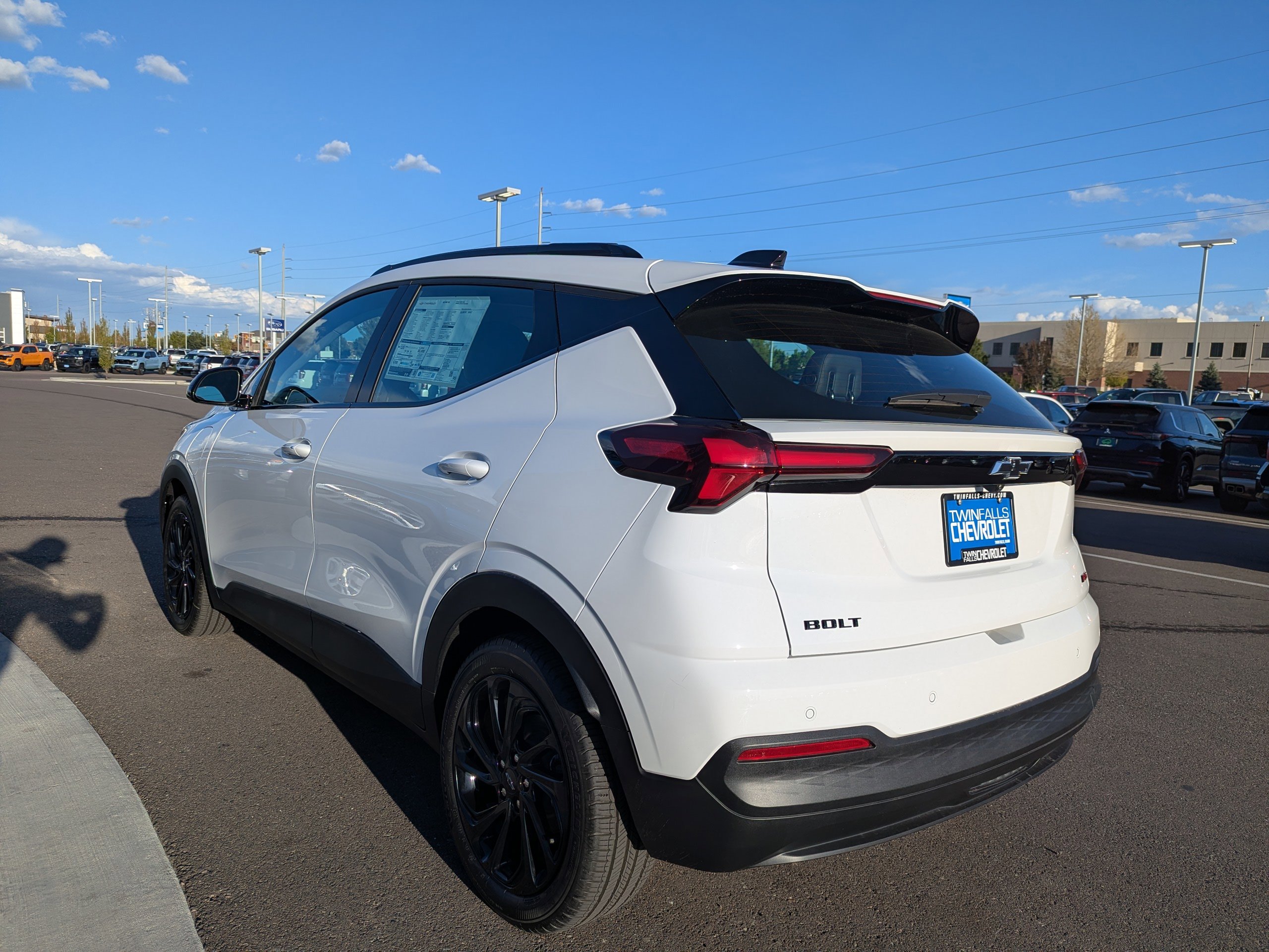 2027 Chevrolet Bolt RS - Photo 24