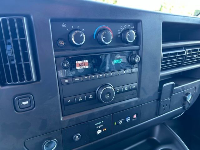 2025 Chevrolet Express Cargo Work Van - Photo 23