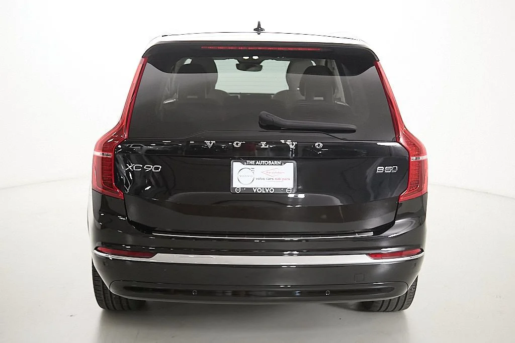 Certified Used 2024 Onyx Black Volvo Plus image 8
