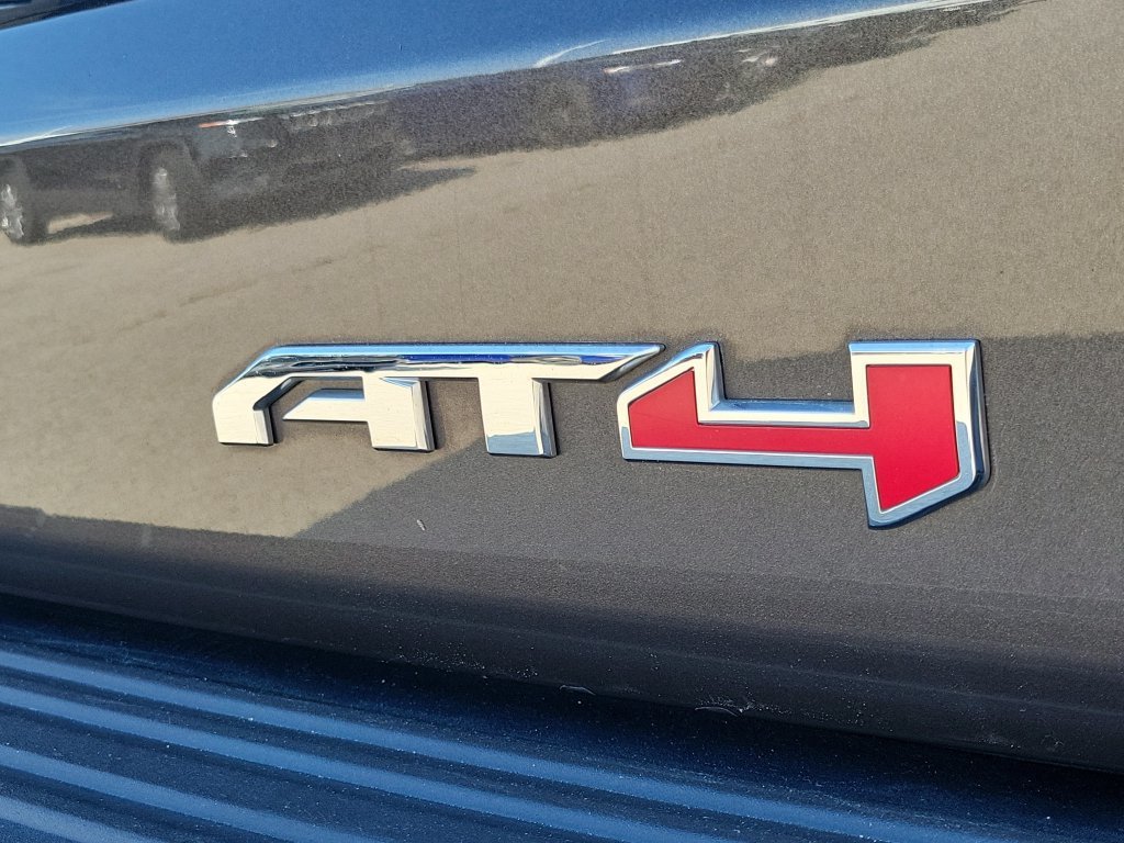 Used 2021 SMOKEY QUARTZ METALLIC GMC AT4 image 6