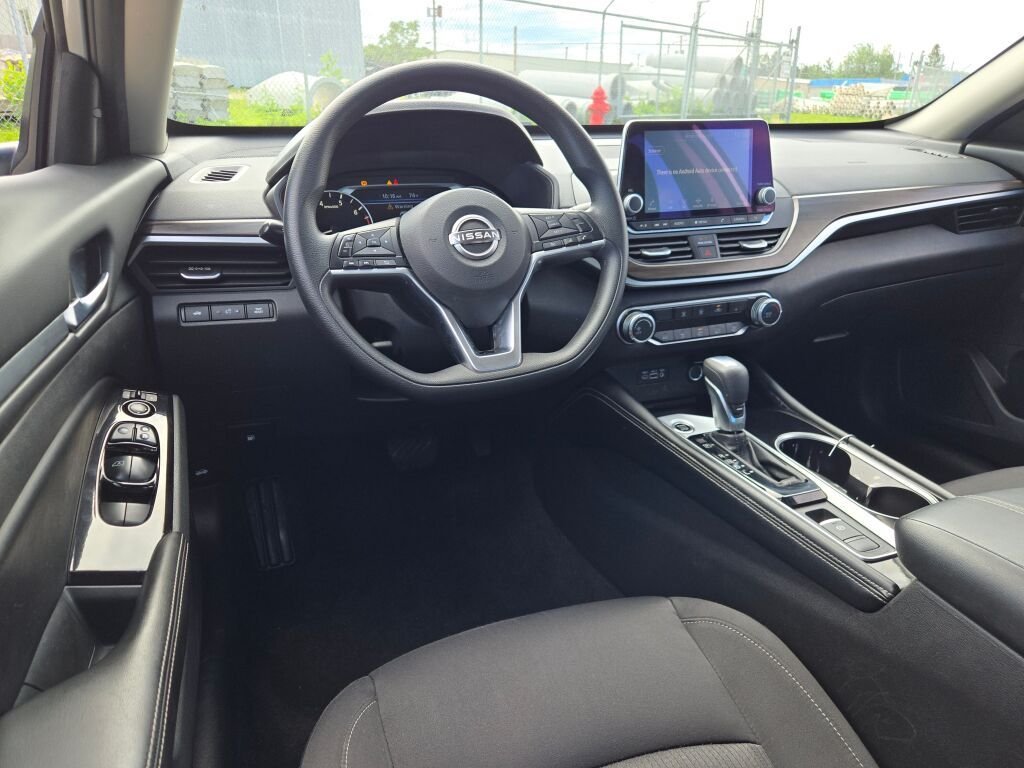 Used 2023 Silver Nissan 2.5 SV image 14