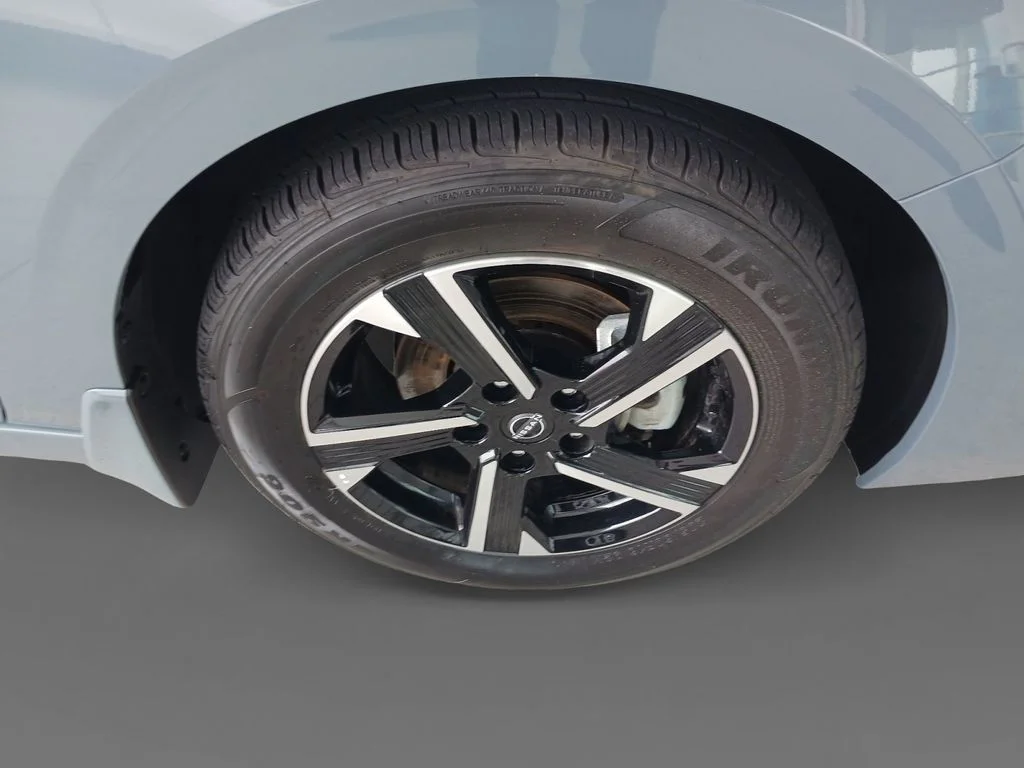 Used 2025 Gray Nissan SV image 16