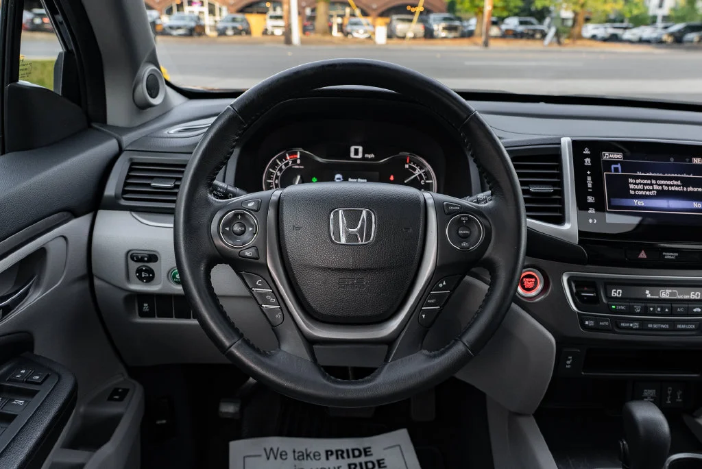 Used 2017 Blue Honda EX-L image 13